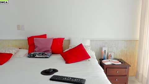 Snapshot of emilyboobs_ chatting on 2, 1, 2025 Emily online show from 2, 1, 2025