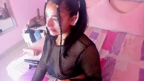 Snapshot of emilybta chatting on 5, 1, 2025 EMILY online show from 5, 1, 2025