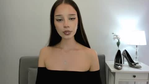 EmilyCharming online show from 30, 9, 2025