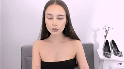 EmilyCharming online show from 17, 2, 2026