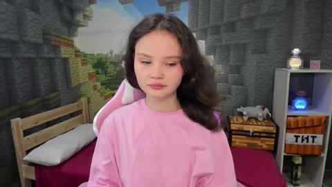 Emilyhaves online show from 20, 10, 2025