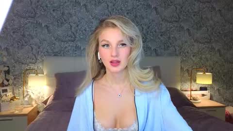 Snapshot of emilydancee chatting on 4, 3, 2026 emilydancee online show from 4, 3, 2026