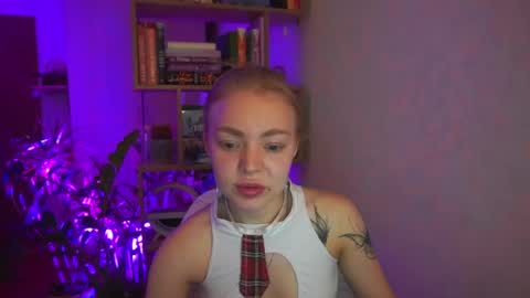 Snapshot of emilyemmi chatting on 23, 7, 2026 Emilyemmi online show from 23, 7, 2026