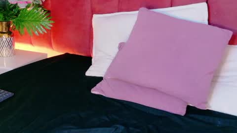 Emily Flame online show from 27, 7, 2026