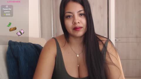 Snapshot of emilyguss chatting on 11, 3, 2025 Emily online show from 11, 3, 2025