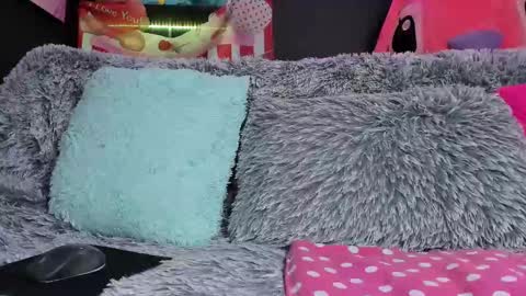 Emily Jhonson online show from 17, 2, 2025