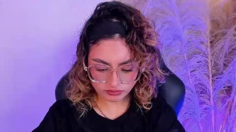 Emilyjonnes  online show from 11, 6, 2026