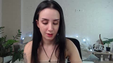 Emyli online show from 27, 2, 2025