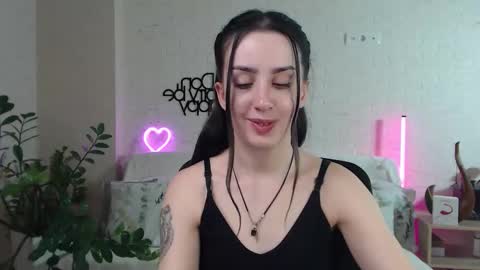 Emyli online show from 3, 3, 2025