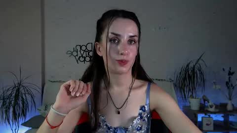 Emyli online show from 12, 9, 2025