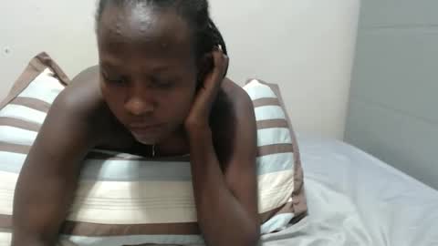 Emilly online show from 28, 4, 2026