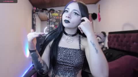  Emily Support me to have 100 likes plx online show from 30, 12, 2024