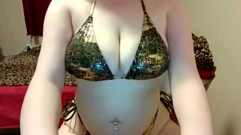 emilysparkss online show from 24, 4, 2026