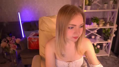  MY NAME IS Emily WELCOME EVERYONE I WILL BE HAPPY TO GIVE YOU WHAT YOU HAVE DREAMED OF FOR SO LONG online show from 9, 3, 2025