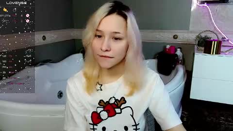 Snapshot of emilytrase chatting on 7, 5, 2026 Betty online show from 7, 5, 2026