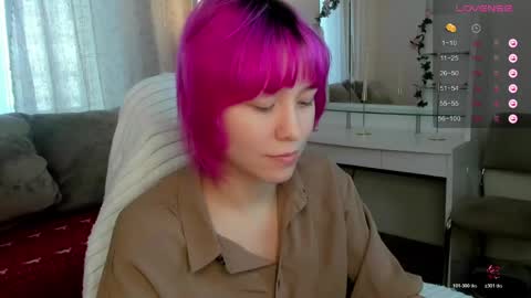 Snapshot of emilytrase chatting on 12, 5, 2026 Betty online show from 12, 5, 2026