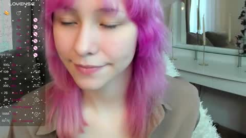 Snapshot of emilytrase chatting on 27, 5, 2026 Betty online show from 27, 5, 2026