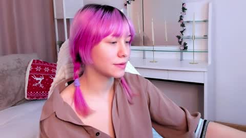 Snapshot of emilytrase chatting on 29, 5, 2026 Betty online show from 29, 5, 2026