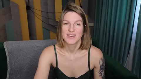 EmilyWalkers online show from 22, 12, 2024