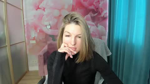 EmilyWalkers online show from 5, 1, 2025