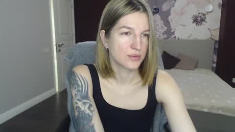 EmilyWalkers online show from 29, 1, 2025