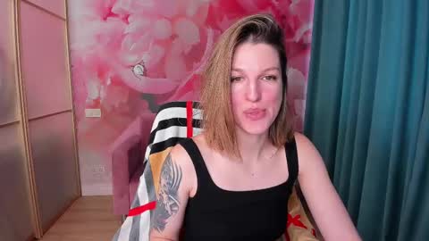 EmilyWalkers online show from 3, 3, 2025