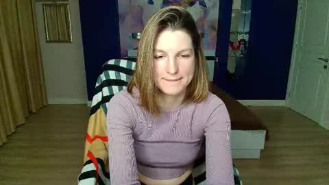 EmilyWalkers online show from 7, 3, 2025