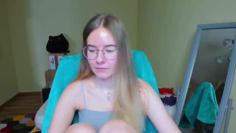 Emily online show from 27, 2, 2025