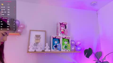 Emily Bank online show from 29, 11, 2025