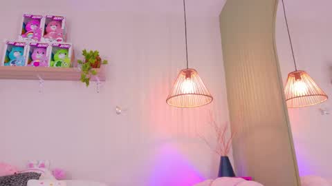 Emily Bank online show from 27, 4, 2026