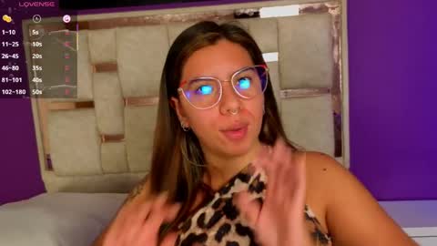 emilyy_cooperr online show from 1, 4, 2026