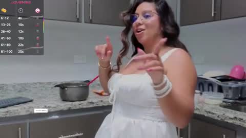 emilyy_cooperr online show from 12, 6, 2026