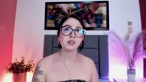 Emilyy Watson online show from 9, 4, 2026