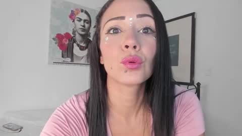 Snapshot of emiril chatting on 10, 9, 2025 L i a time online 7am - 1pm Gtm-5 online show from 10, 9, 2025