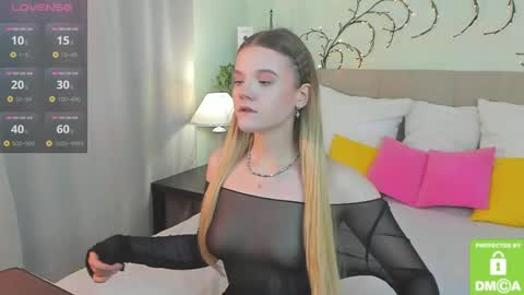 Snapshot of emma__peach chatting on 9, 6, 2026 emma__peach online show from 9, 6, 2026