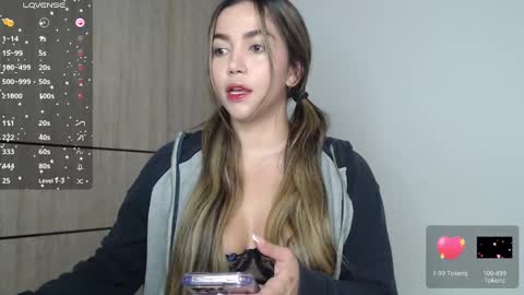 Snapshot of emma_aaa chatting on 3, 3, 2025 Rocio online show from 3, 3, 2025