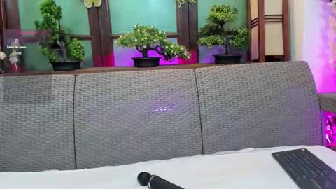 emma_ayala online show from 10, 3, 2026