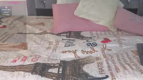 Snapshot of emma_blake__ chatting on 12, 10, 2025 Emma online show from 12, 10, 2025