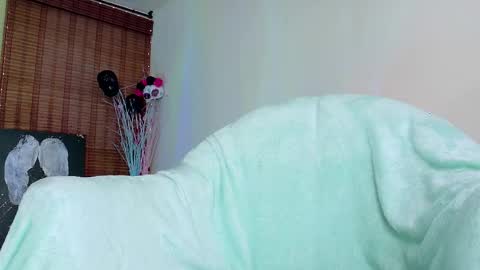 Snapshot of emma_blanco chatting on 10, 11, 2025 Emma online show from 10, 11, 2025