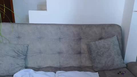 Emma Blue  modelo independiente online show from 7, 3, 2025