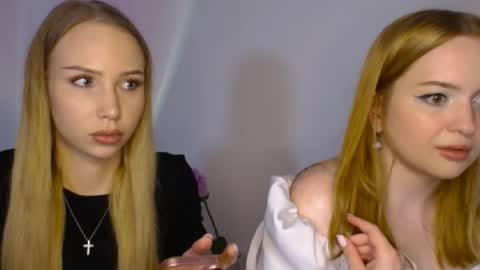 Emma and July online show from 6, 5, 2026