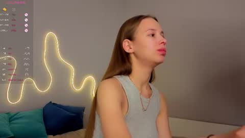 Snapshot of emma_clon chatting on 10, 7, 2026 Emma online show from 10, 7, 2026