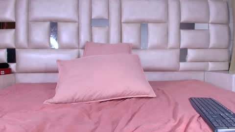 Emma online show from 1, 10, 2025