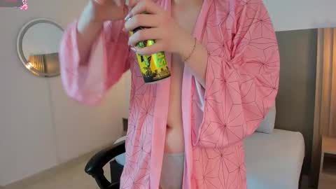 E M M A online show from 2, 10, 2025