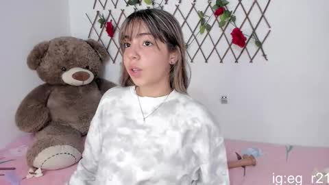 emma_grayys online show from 10, 10, 2025
