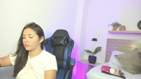 E M M A  online show from 27, 10, 2025