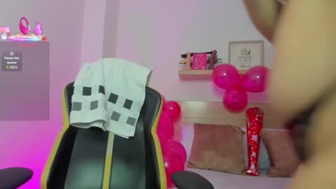 E M M A  online show from 25, 11, 2025