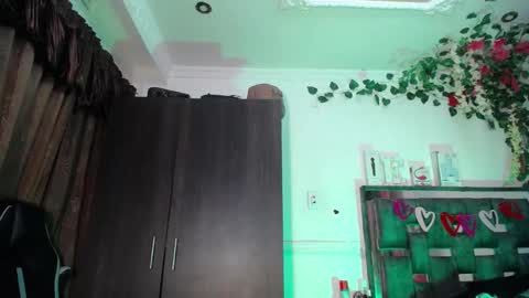 Snapshot of emma_hoot1 chatting on 25, 2, 2025 emma online show from 25, 2, 2025