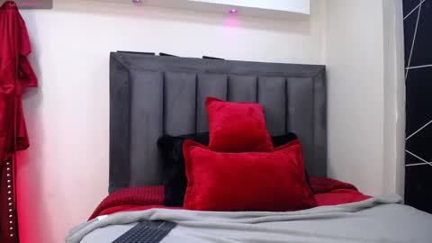 Emma 3 online show from 16, 9, 2025