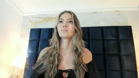 Snapshot of emma_jhoons chatting on 4, 5, 2026 emma_jhoons online show from 4, 5, 2026